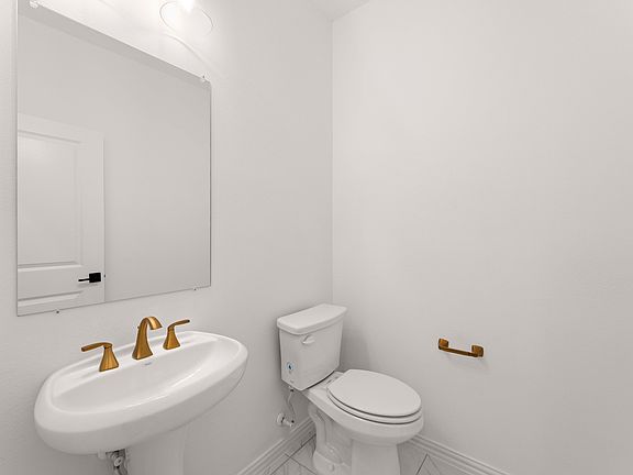 Devonshire - Blanton Interior Image 4