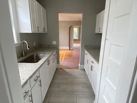 3rd image of 51 Rock Ave Floor 3