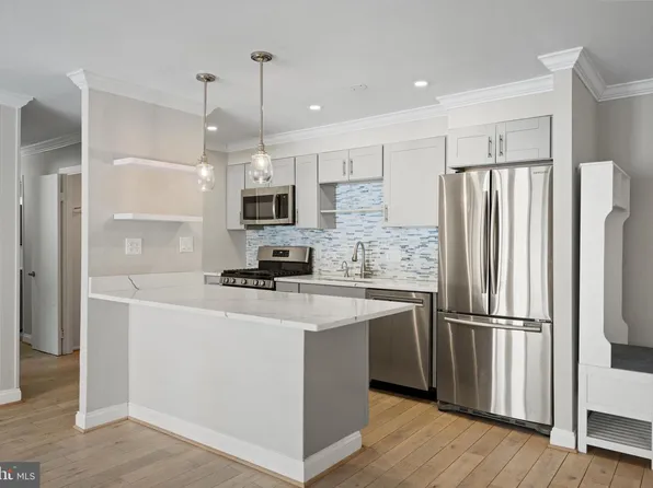 12202 Braxfield Ct APT 5, Rockville, MD 20852