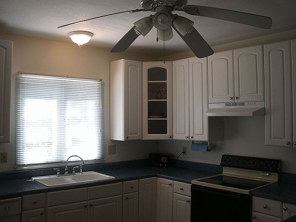 5th image of 477 E Park St