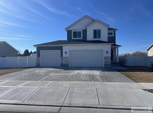 671 Yarmouth St, Idaho Falls, ID 83402