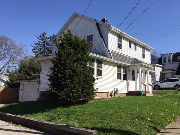 2nd image of 417 Park St