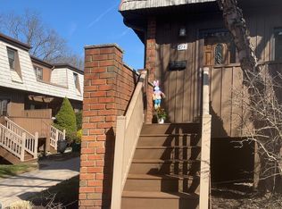 27 Heritage Dr APT E, New City, NY 10956
