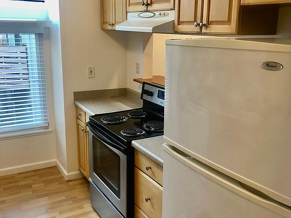 3rd image of 1649 Novato Blvd APT 12