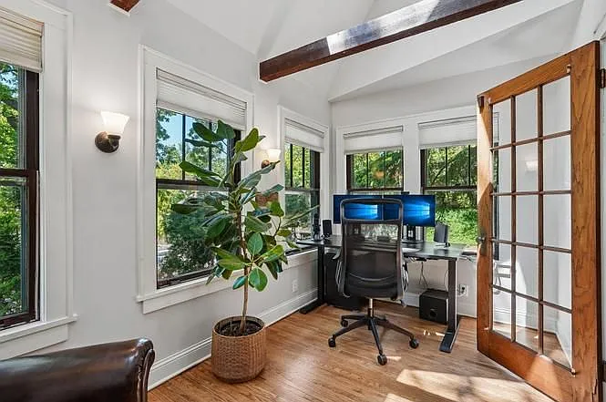 2955 Fillmore St NE — Photo 14