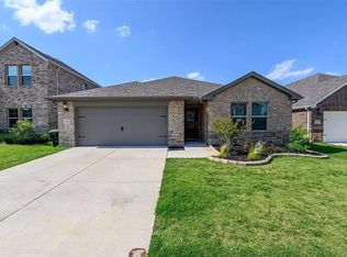 1709 Berry Ridge Trl, Aubrey, TX 76227