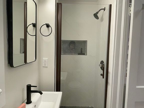 4th image of 212 W South St #210