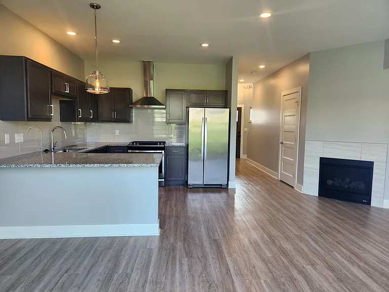 Hanover Townhomes — Photo 9