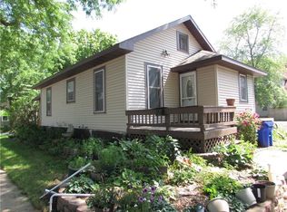 727 8th Ave SW, Cedar Rapids, IA 52404