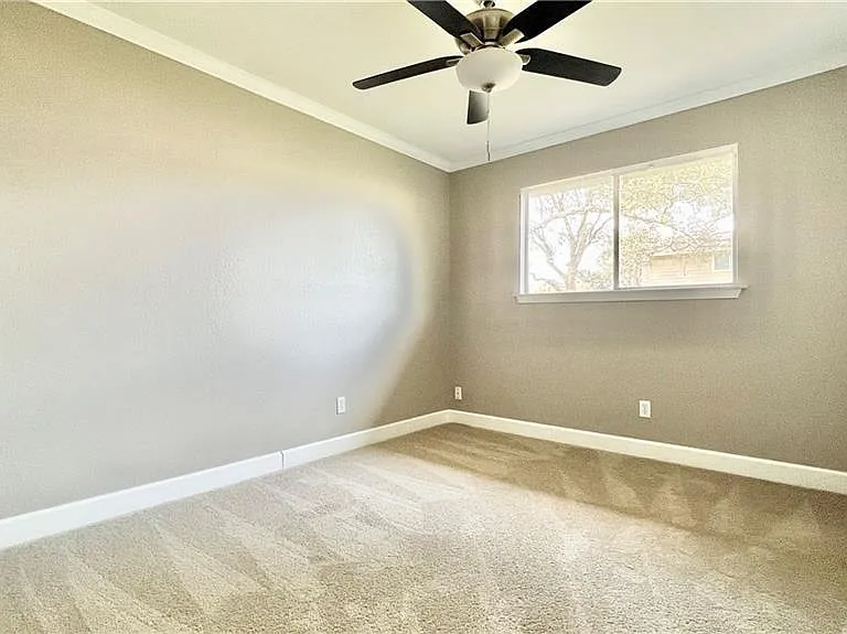 11909 Hardwood Trl — Photo 5