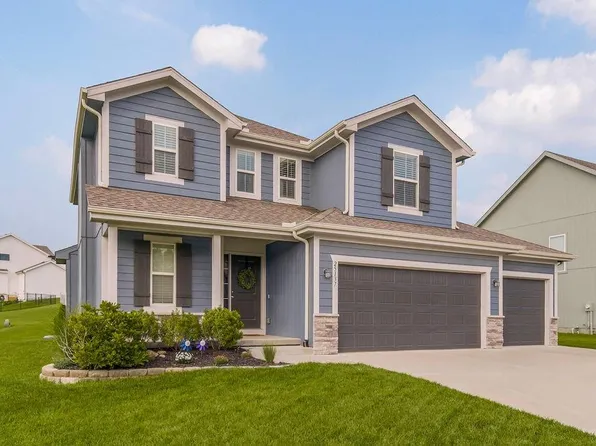 25137 W 147th Ct, Olathe, KS 66061