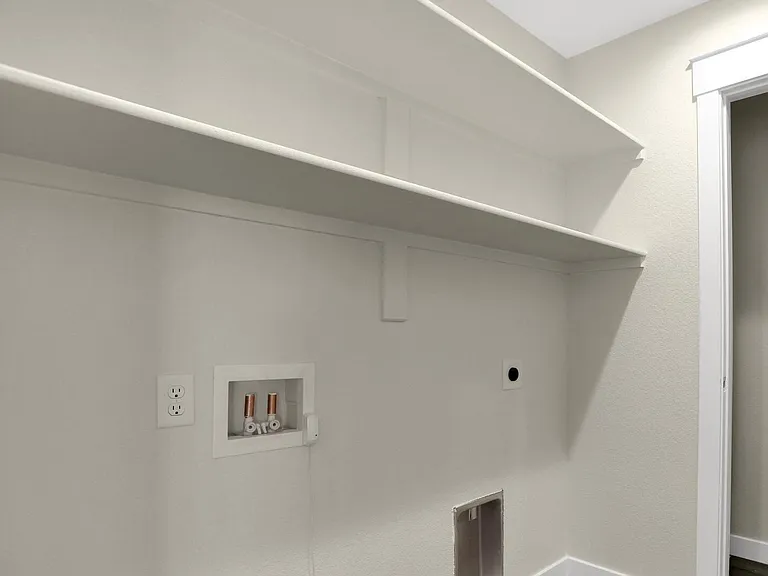 3792 Venice Grv — Photo 18