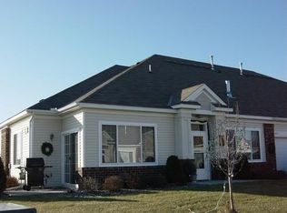 5857 Prairie Ridge Dr, Shoreview, MN 55126