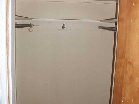 Walk in closet