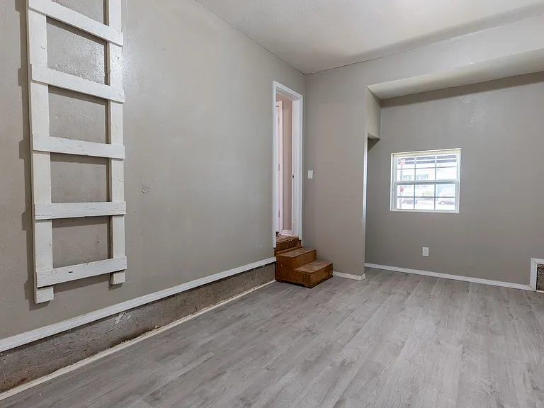 3308 N Holman Ct — Photo 14