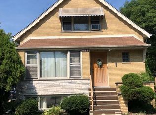 522 Barnsdale Rd #1, La Grange Park, IL 60526