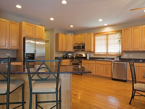 4th image of 547 E Lincoln Ave