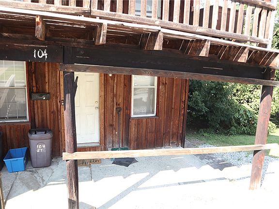 3rd image of 102/104 5th St