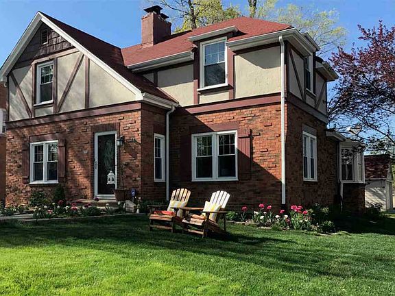 2nd image of 601 W Richwoods Blvd