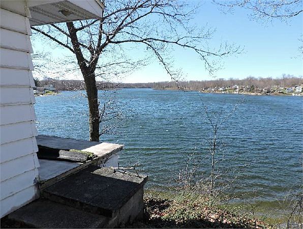 2nd image of 55806 Lake St