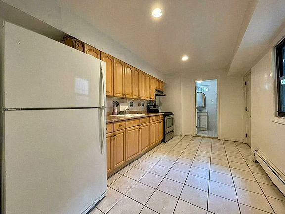 2nd image of 235 E 116th St #1A