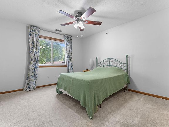 4th image of 1225 Ferndale St N #B9
