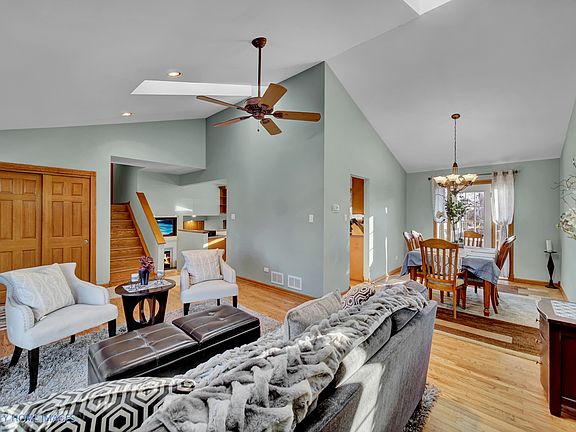 5th image of 9131 Frances Ln