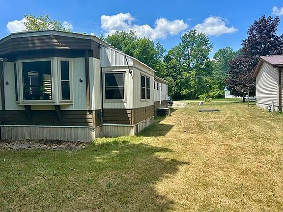 3rd image of 4170 Riverview Dr S