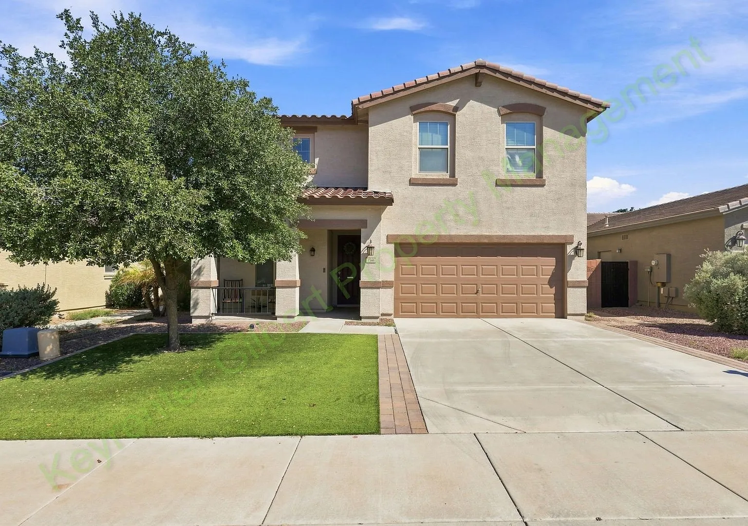 Spacious 4-Bedroom Home in Ironwood Crossing Loft, Downstairs Bedroom & Community Pool! — Photo 1