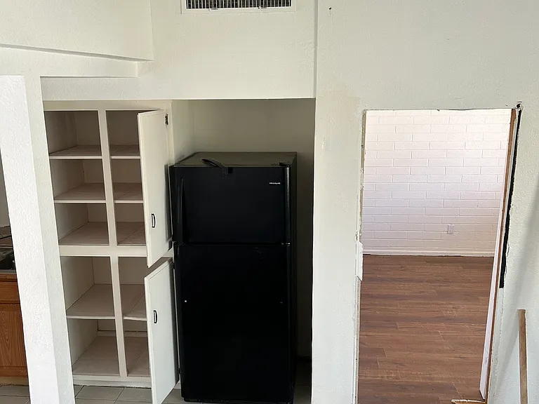 380 Riverfront Dr #A — Photo 5