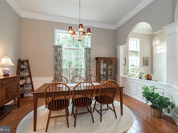 4th image of 123 Violet Dr