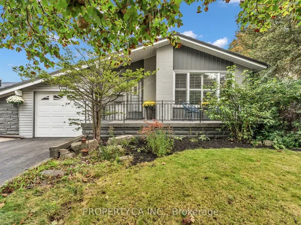 833 Krosno Blvd, Pickering, ON L1W 1H1