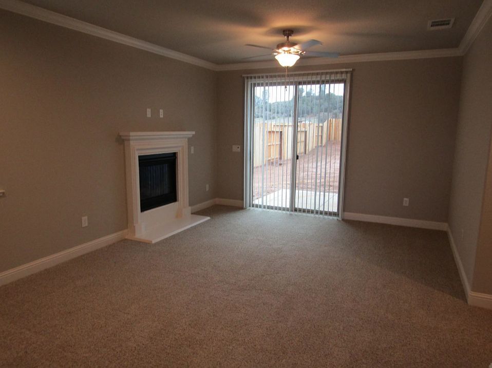 2nd image of 551 Honeysuckle Dr