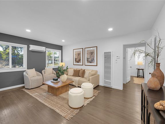 2nd image of 101 E 35th St #35