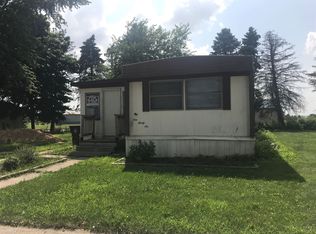 136 Jamestown Ave, Valparaiso, IN 46383