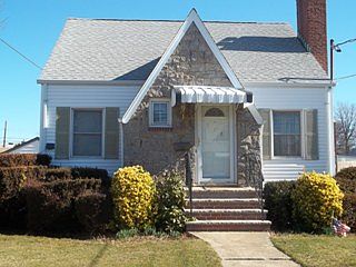 1st image of 978 N 1st St