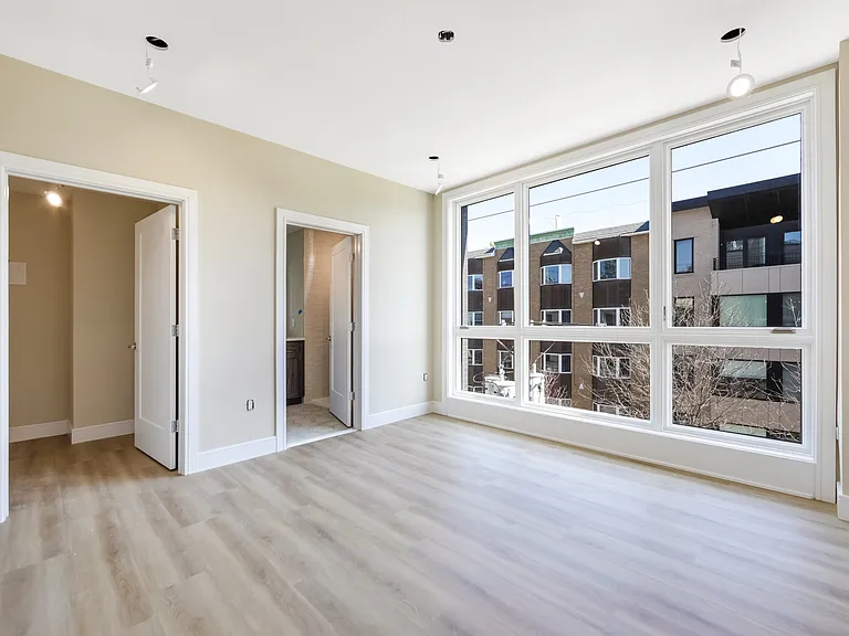 706 Madison St #405 — Photo 7