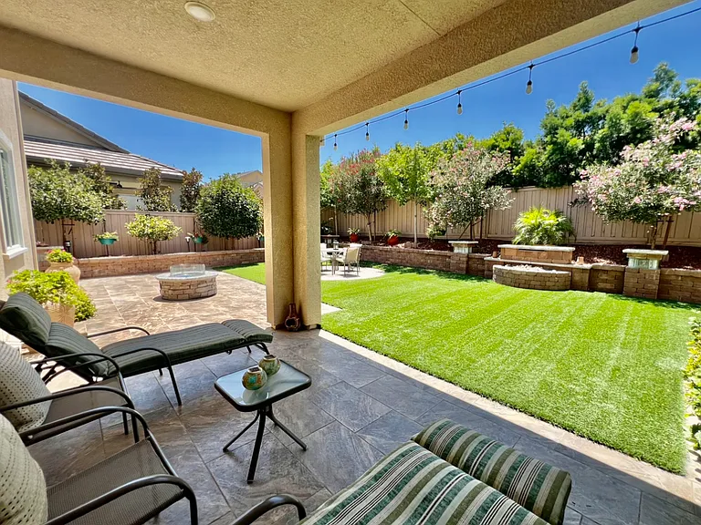 1429 S Wilshire Ave — Photo 32