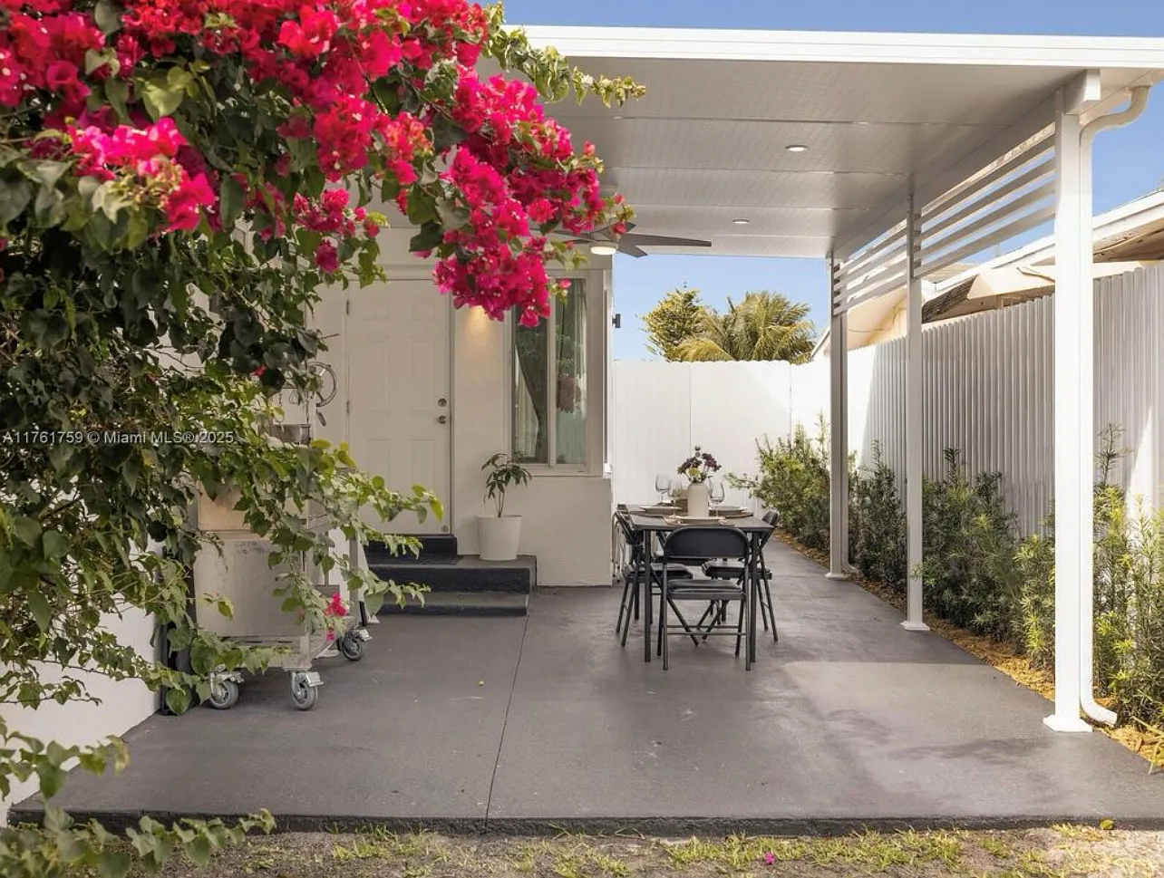 3 bed, 1328 sqft, $4,800 — Photo 4
