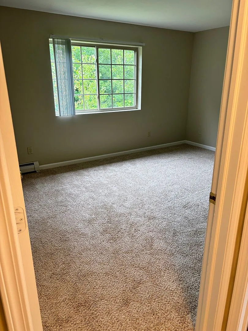 Lakepointe Apartment Homes — Photo 3