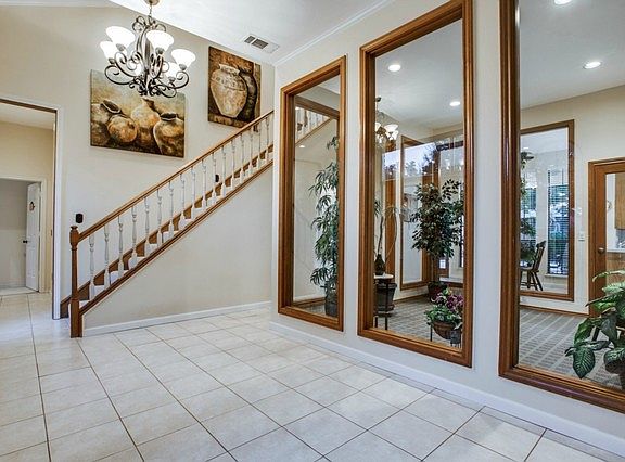 4th image of 3901 Nantucket Dr