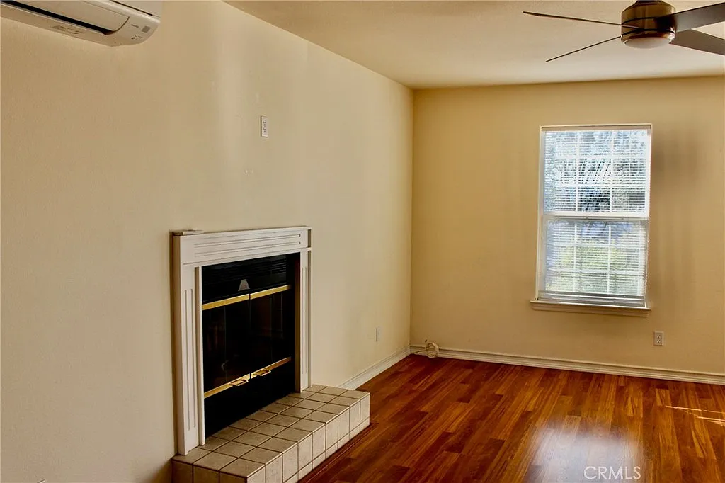 3 bed, 2.5 bath, 1665 sqft, $2,475 — Photo 3