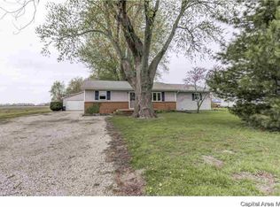 7803 N Pawnee Rd, Pawnee, IL 62558