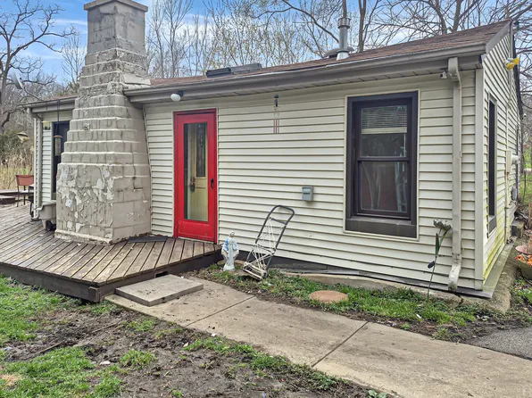 21643 W Cedar Ave, Lake Villa, IL 60046