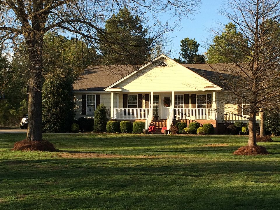 1st image of 170 Lake Forest Ln