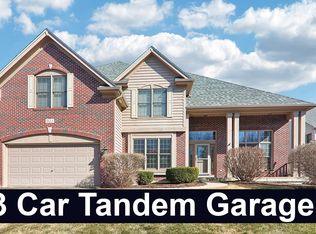 911 Tipperary St, Gilberts, IL