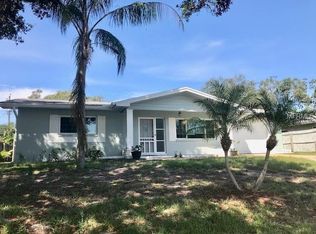 904 Dumont Dr, Dunedin, FL 34698