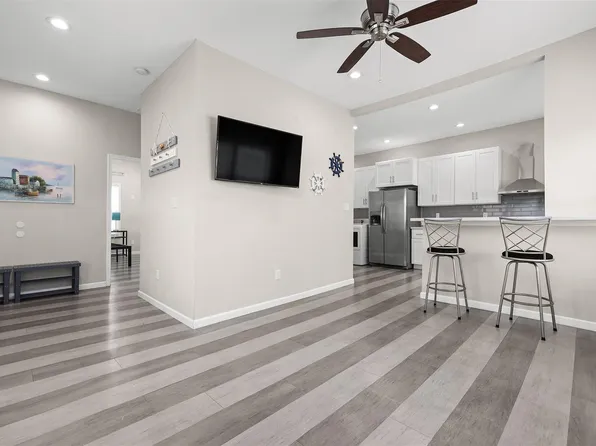 1028 Avenue K #1, Galveston, TX 77550