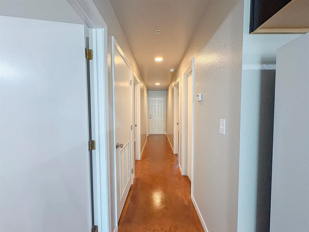 Midtown Apartments — Photo 4