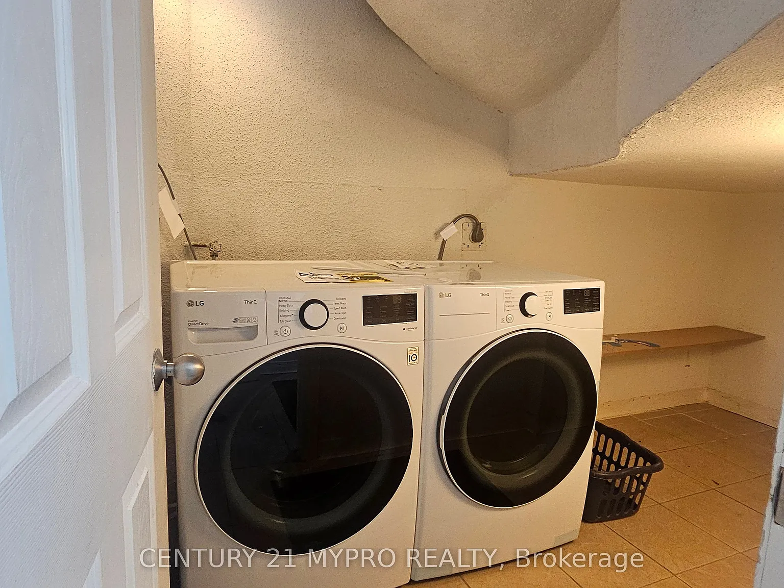 Studio, $1,650 — Photo 3